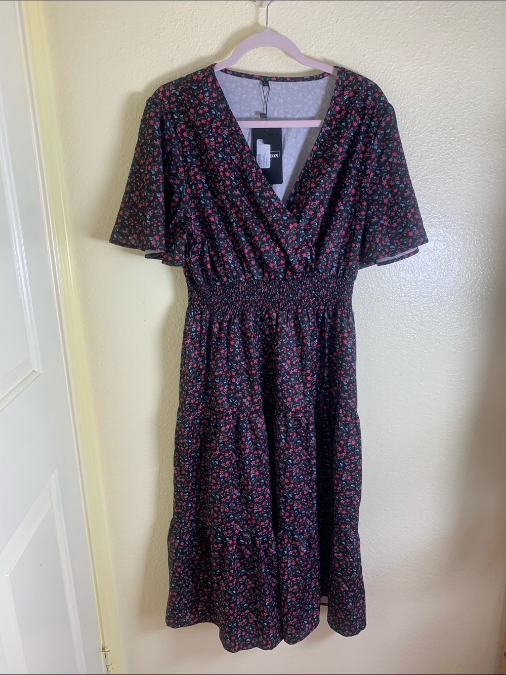 NWT FASHION Smocked Floral Midi Dress, Size L